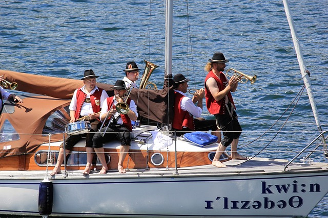 【视频】网球》霸气郑钦文又打哭对手 晋级中网4强 追平李娜纪录.